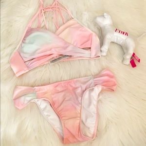 Brand new VS/Pink bikini. ( DOG NOT INCLUDED)